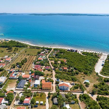 פרוי Teuta Apartments - A Beach And A Sea View מראה חיצוני תמונה