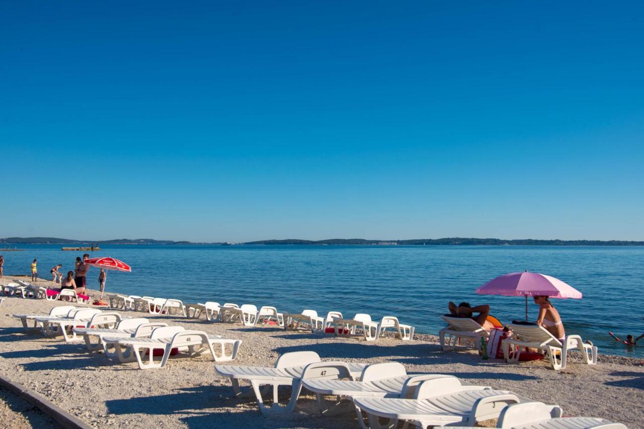 פרוי Teuta Apartments - A Beach And A Sea View מראה חיצוני תמונה