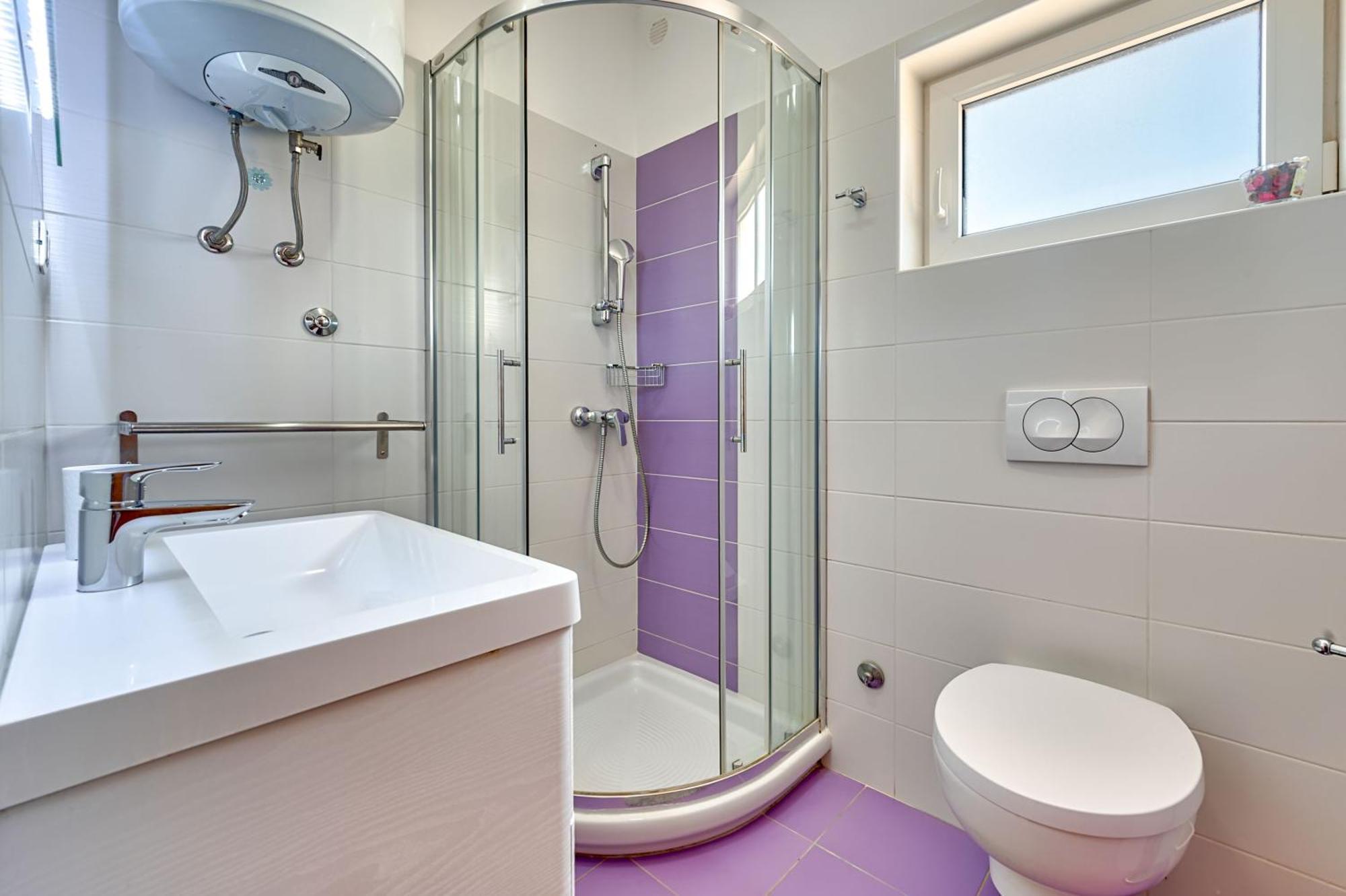 פרוי Teuta Apartments - A Beach And A Sea View מראה חיצוני תמונה