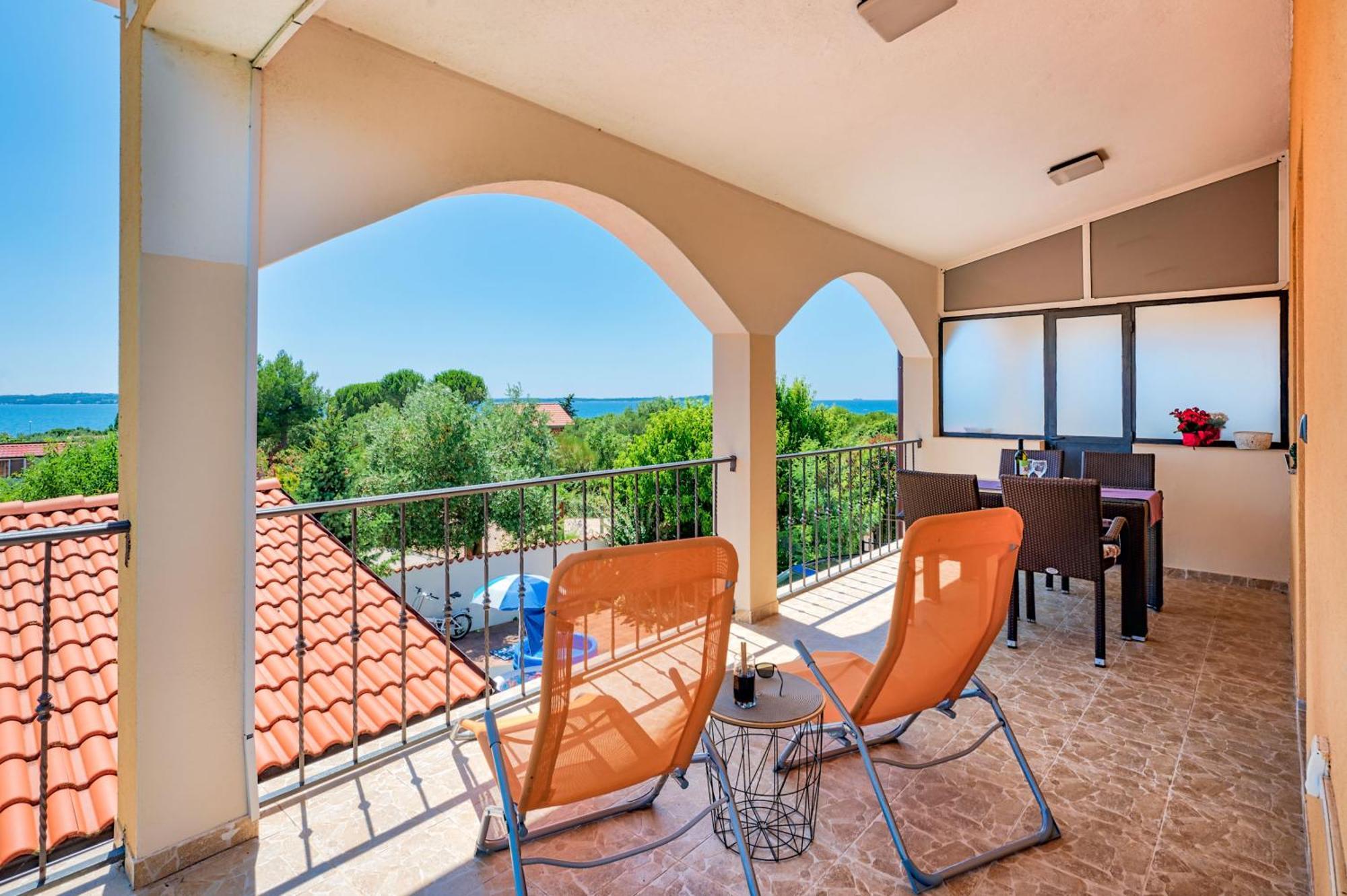 פרוי Teuta Apartments - A Beach And A Sea View מראה חיצוני תמונה